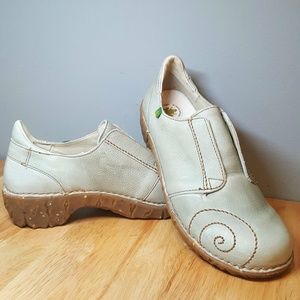 LAST CHANCE El Naturalista Elna Grey  Comfort Shoe